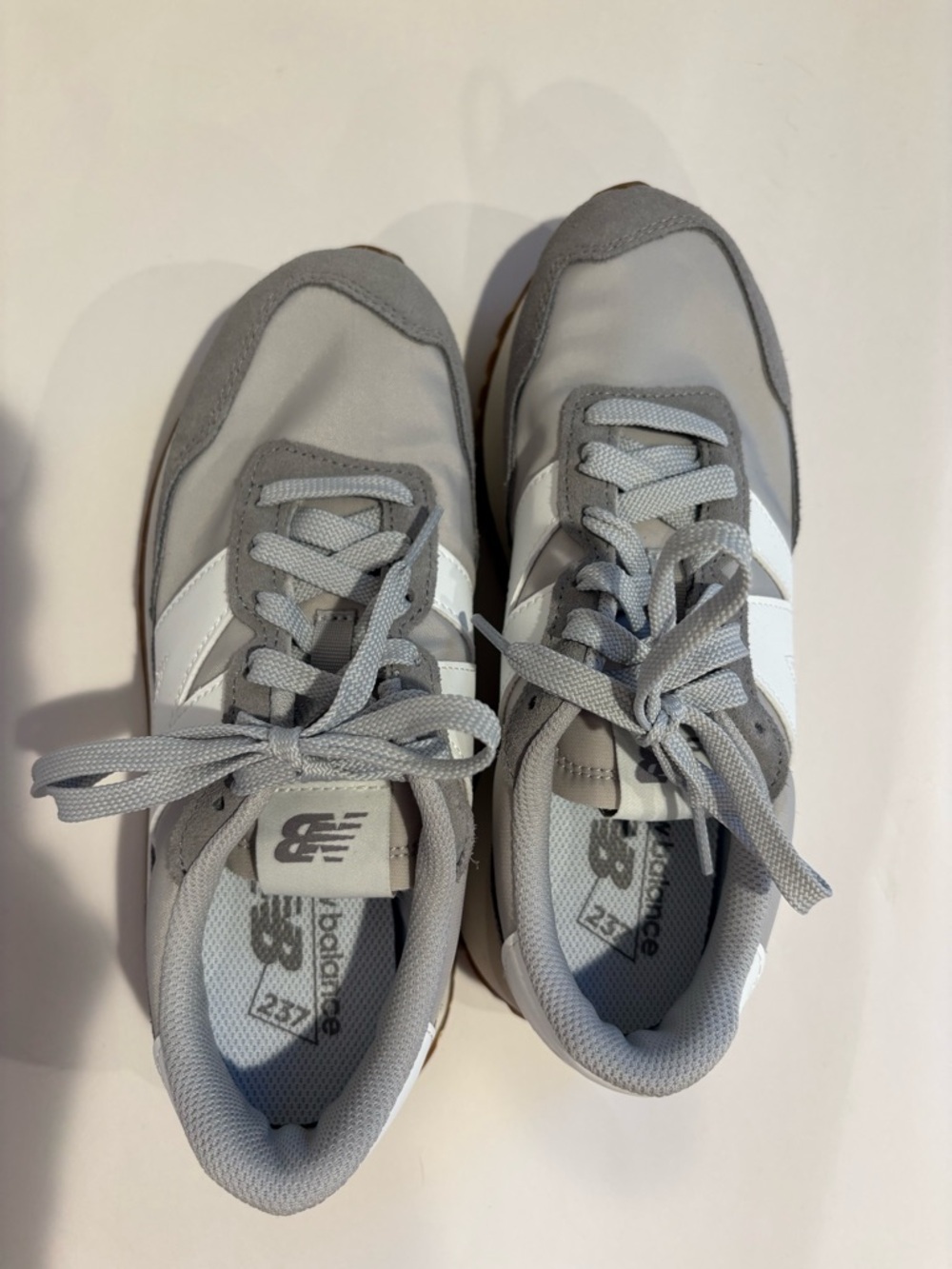 New Balance 237 women’s 7 grey white gum sole retro running y2k dad shoe